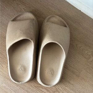 Yeezy Adidas Beige Slide Sandals